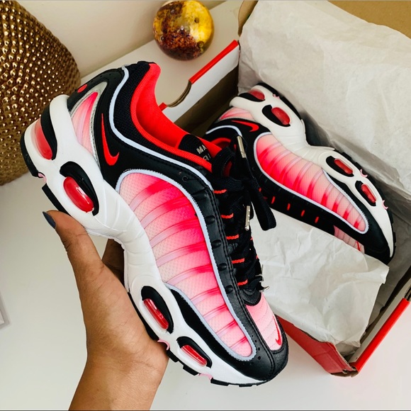 Nike Air Max Tailwind - Picture 2 of 8